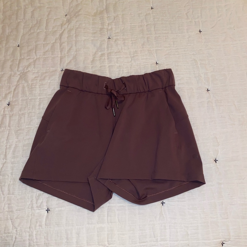 Lululemon on the fly short